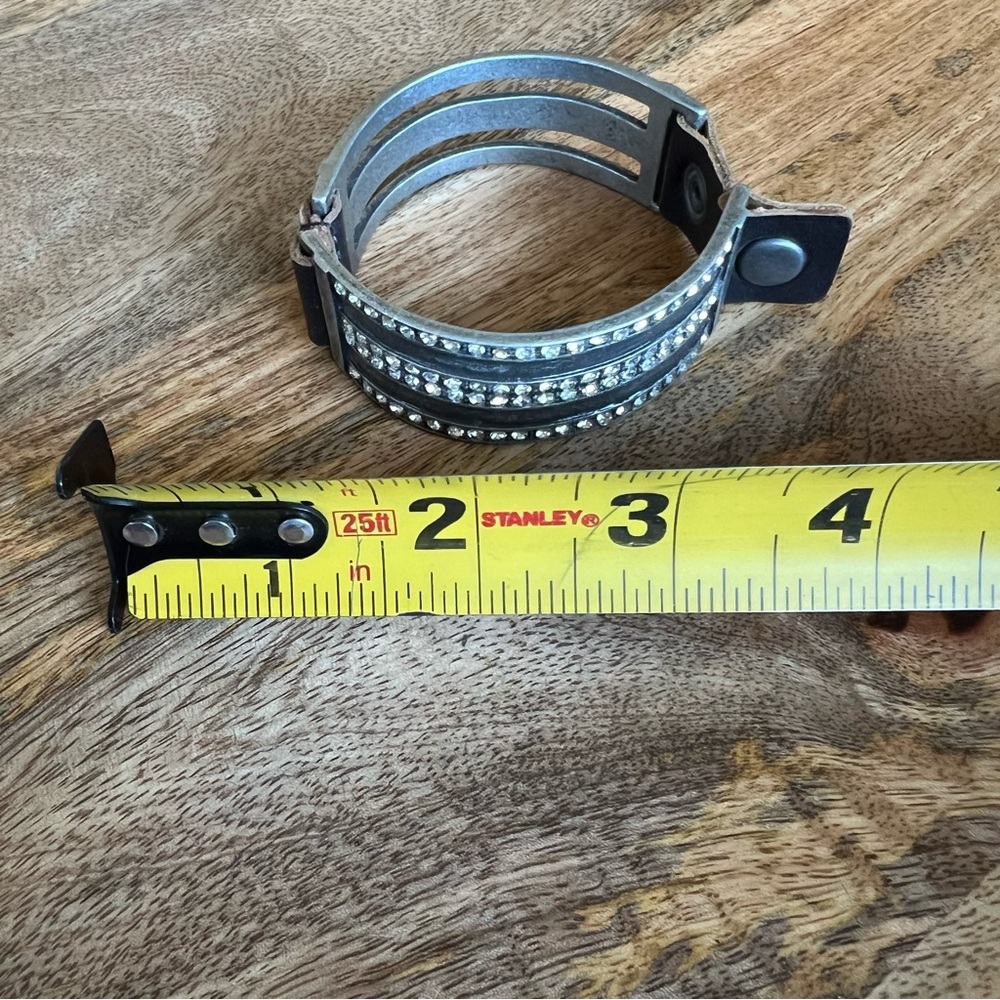 Jewel Kade Pewter, Rhinestone and Leather Bracelet. - Picture 3 of 9